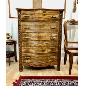 chest of drawers